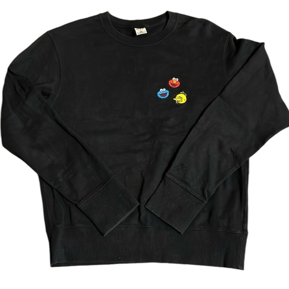 KAWS x Uniqlo x Sesame Street Elmo Cookie Monster Big Bird Sweatshirt Unisex XS - Picture 1 of 12